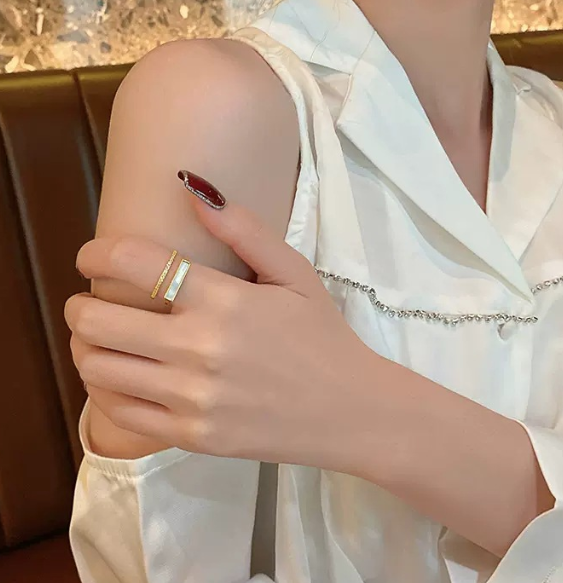 Geometric Open Ring for Women - Fashion Design